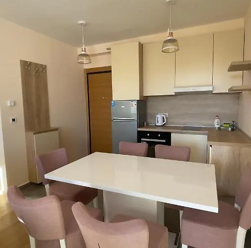 Lux Atlantis Апартаменты *